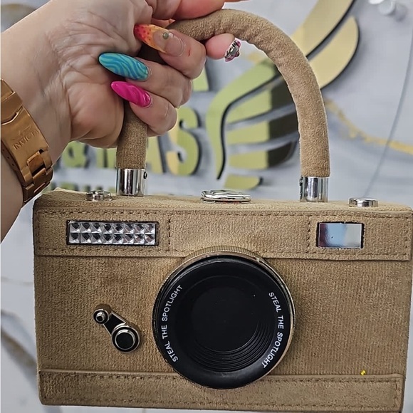 None Handbags - Stylish Tan Crossbody Bag